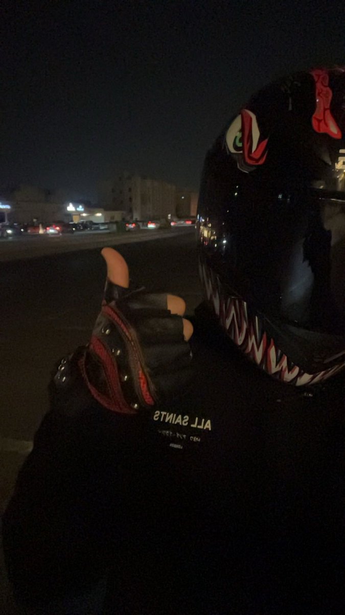 logtekc's tweet image. 🏍️🖤