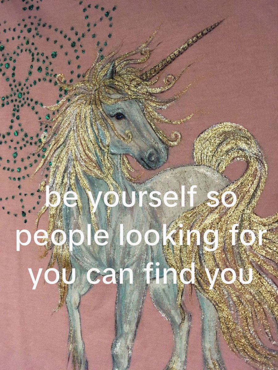 whotfisjovana's tweet image. 