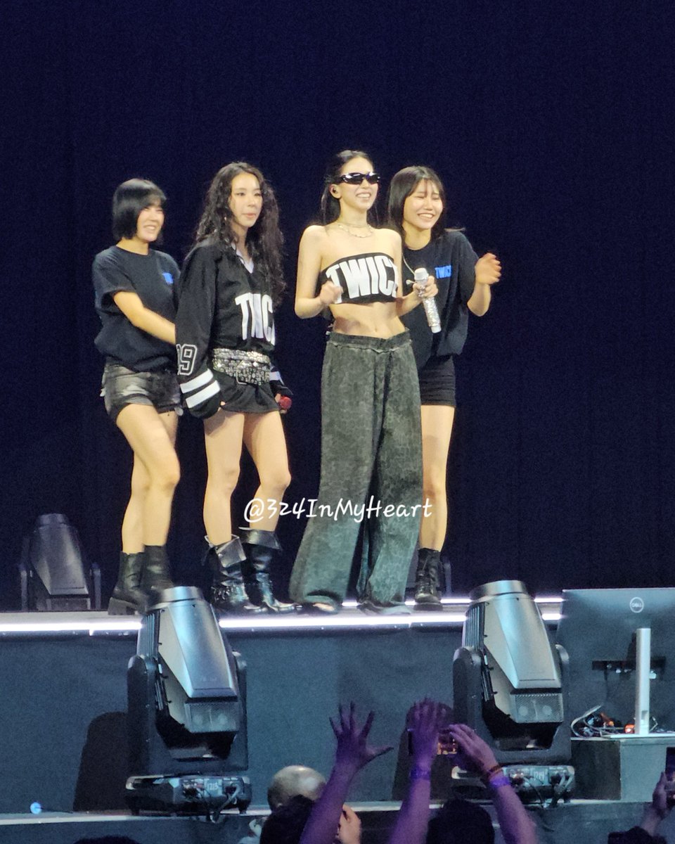 MiChaeng ☺️

#TWICE #트와이스 #MINA #미나 #CHAEYOUNG #채영 #MICHAENG #THISISFOR #THISISFOR_OAKLAND_D2
#TWICE_THISISFOR_WORLD_TOUR