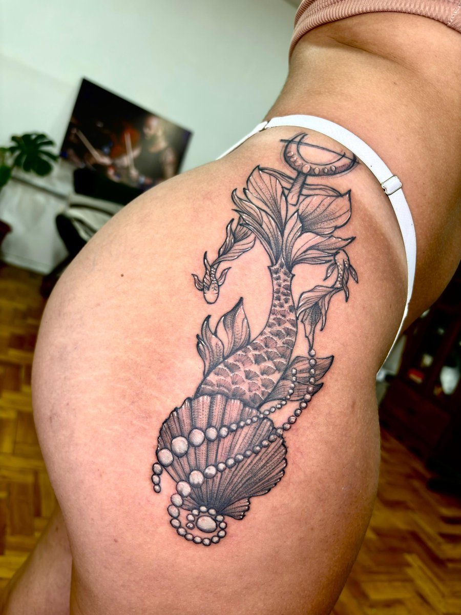 bia 🪞 tweet media