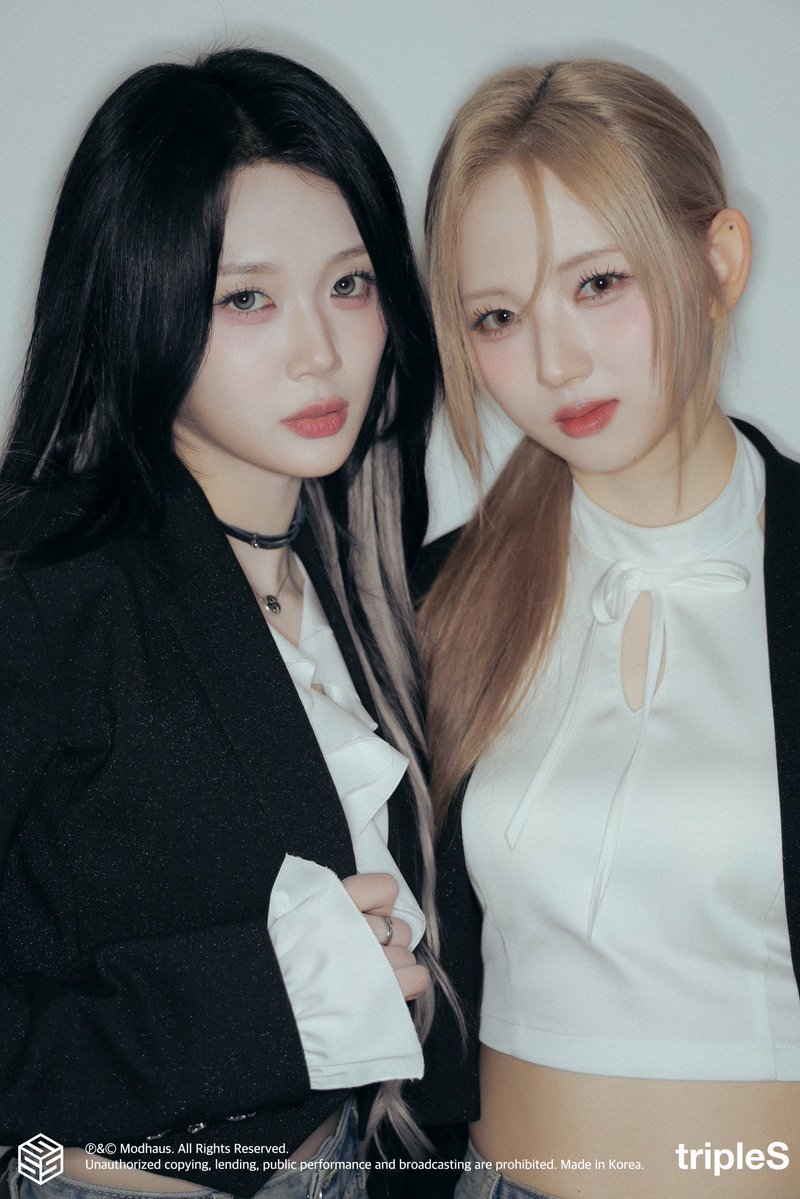 pause38_'s tweet image. 매너다리해서 키 낮춰준 거 좋다.. 낮춰준 걸까 아니면 옆에 애가 키 낮추라고 한 소리해서 낮춘 걸까