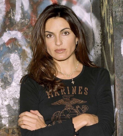 PopBase's tweet image. Happy 62nd birthday to the talented Mariska Hargitay.