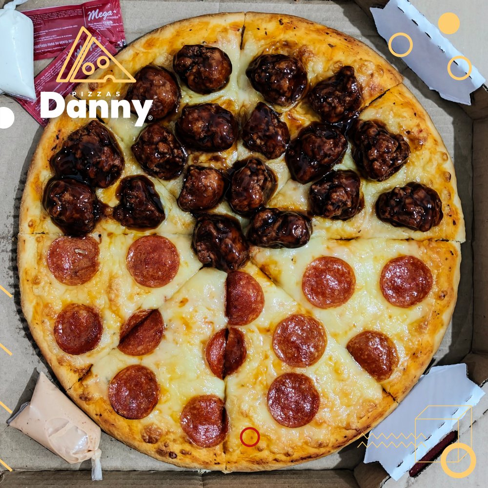 Deliciosa pizza de pepperoni con boneless 😻 pide por WhatsApp al 9932126149 o escríbenos directamente: wa.me/message/B3BGOG… ¡Servicio a domicilio en todo Ocuiltzapotlán, Macultepec y sus alrededores.