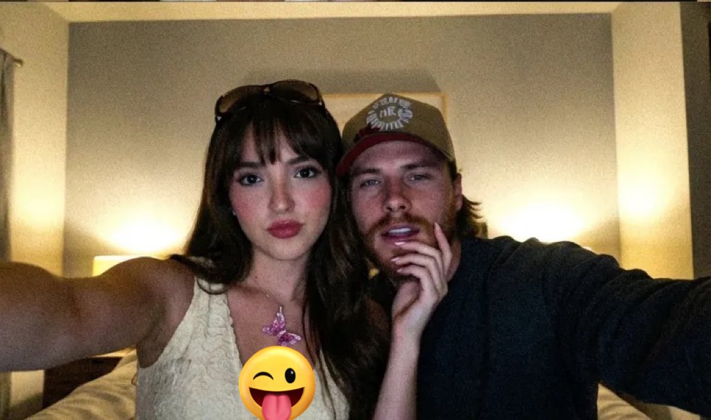 está me había gustado pero mielaine se ve un poco diferente 😭