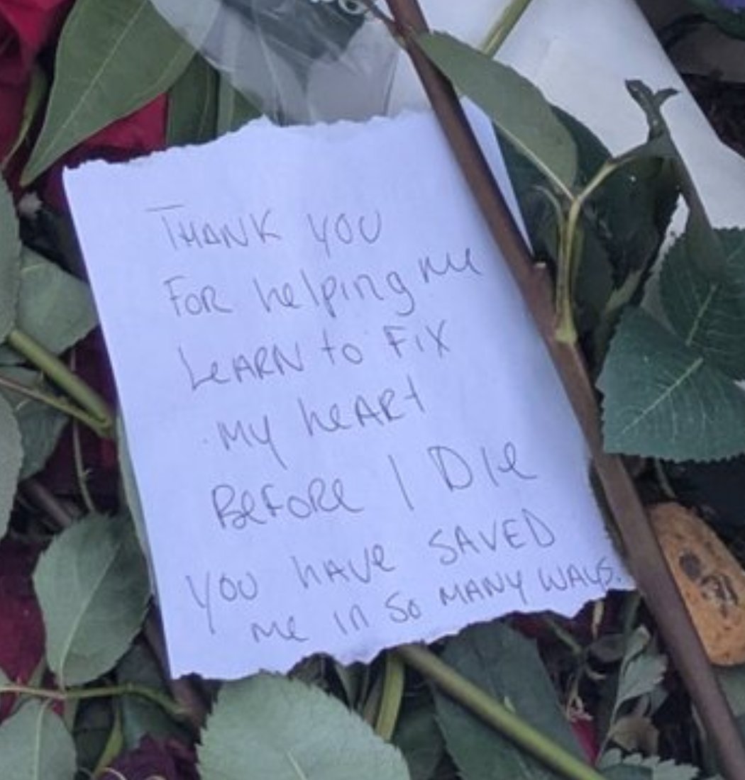 <a href="/vampren_/">♱ 𝐫𝐞𝐧 ♱</a> 🥺