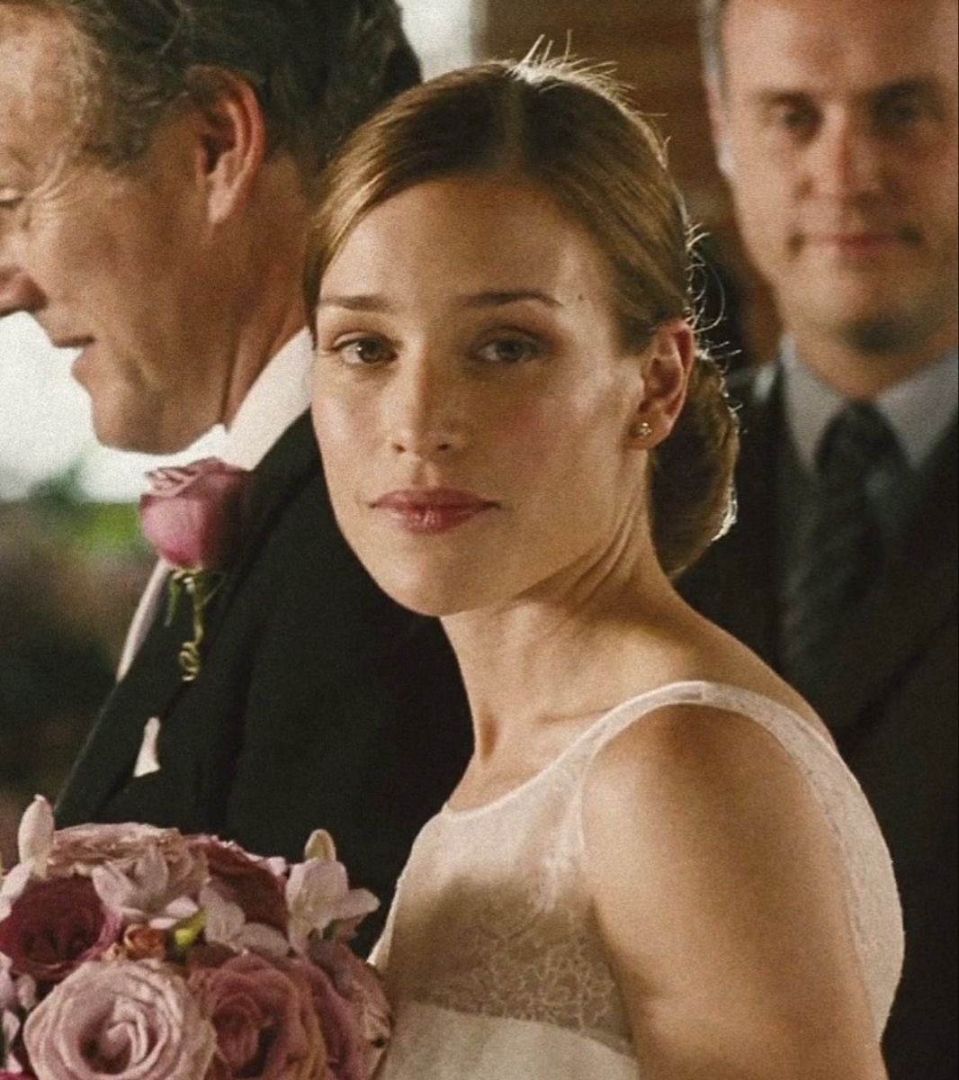 dearfranchaelas's tweet image. “I knew after three seconds” parallels