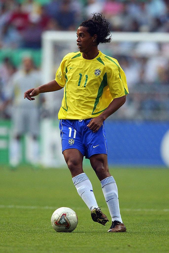 FTBLsection's tweet image. RONALDINHO: “They say I wasted my talent, that I could have been the best of all. But nobody knows how much I fought to keep my smile when life was hitting me off the field. I didn’t play for statistics: I played to make people happy.”

“My magic was never a trick, it was always…
