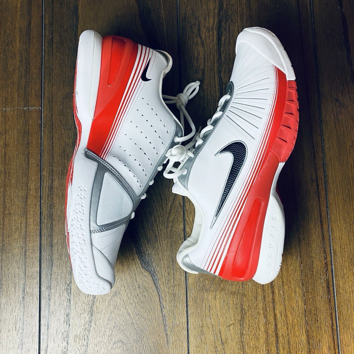 Roger Federer books tweet media
