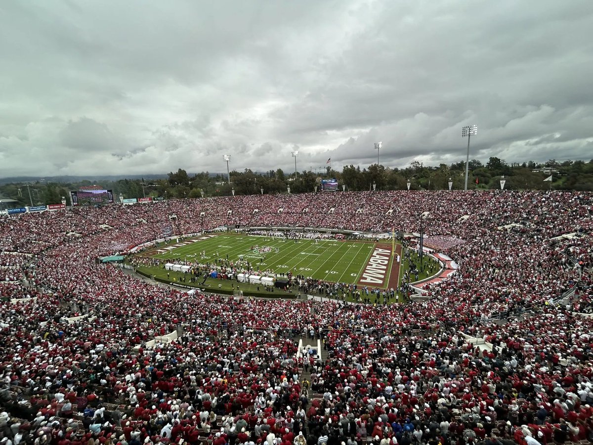BtownBucketBoy's tweet photo. Maybe, just maybe, the fanabse that was able to take over the:

-B10 Championship Game
-Rose Bowl
-Peach Bowl
-National Championship (in Miami's own stadium)

Has dramatically more motion than people realized. The IU fanbase is massive and is now FULLY mobilized for football https://t.co/3x7ds8TR4F