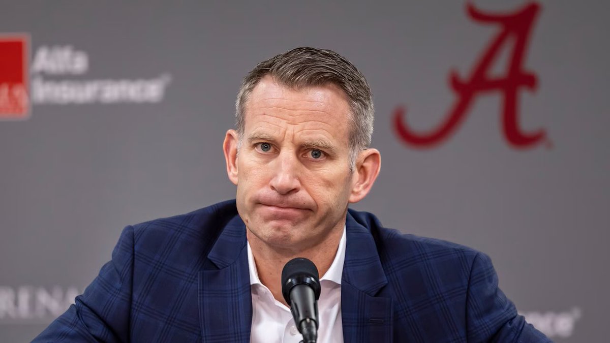 BabysitterBari's tweet image. Nate Oats is the same person who played a player less than 24 hours after that player delivered a murder weapon to a crime scene, and never once addressed the incident until it came to light some time later.

Why are we acting surprised?..