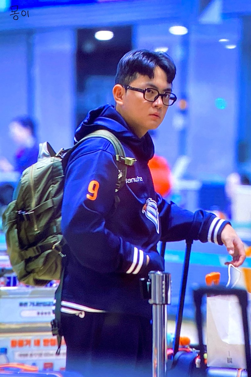 260123 pre 
9번 고른 이유는 비밀이라 하고 ..(?)
한자릿수 번호 달아보고 싶었다구 함 
새 번호 달고 더 잘해보겠다고🥹🥺😭
#한화이글스 #임종찬