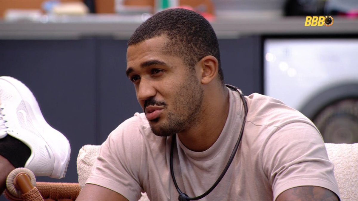 SeriesBrasil's tweet image. Matheus diz que chamará Ana Paula no Sincerão:

"Vou botar pra fuder! Eu vou falar: 'Tu nunca pisaria numa favela com essa prepotência. Tu defende teus ideais e jamais pisaria na favela. Tu é literalmente a elite brasileira que tu fala'." #BBB26