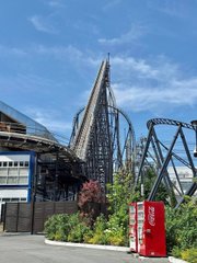 Hadley8512's tweet photo. Life’s a rollercoaster full of ups, downs, twists, and turns! 🎢😄 Hold on tight, scream loud, and enjoy every wild moment 🎉🙌 https://t.co/Q6BnoK4N7L