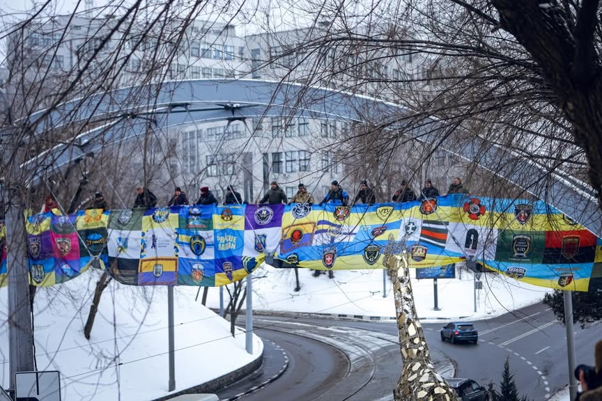 ukr_week_en's tweet photo. Unity Day. On January 22, #Ukraine marked 2 historic events: the declaration of independence (1918) & the Unification of the 🇺🇦 People (1919).
"Unity is the reason why Ukraine shall prevail"🇺🇦 MFA said as #Zelensky spoke in Davos.
📸📽️: From Lviv, Antarctic, Kharkiv to Luhansk. https://t.co/RTFcqUS4RL