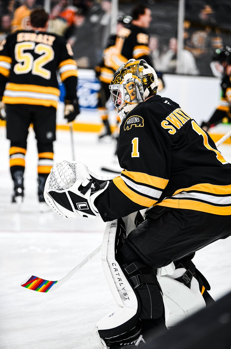 NHLBruins's tweet image. Celebrating #HIFE Night 🏳️‍🌈

#NHLBruins | @TDBank_US