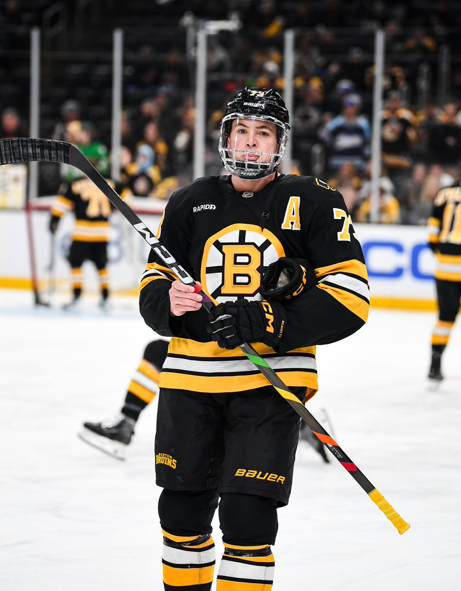 NHLBruins's tweet image. Celebrating #HIFE Night 🏳️‍🌈

#NHLBruins | @TDBank_US