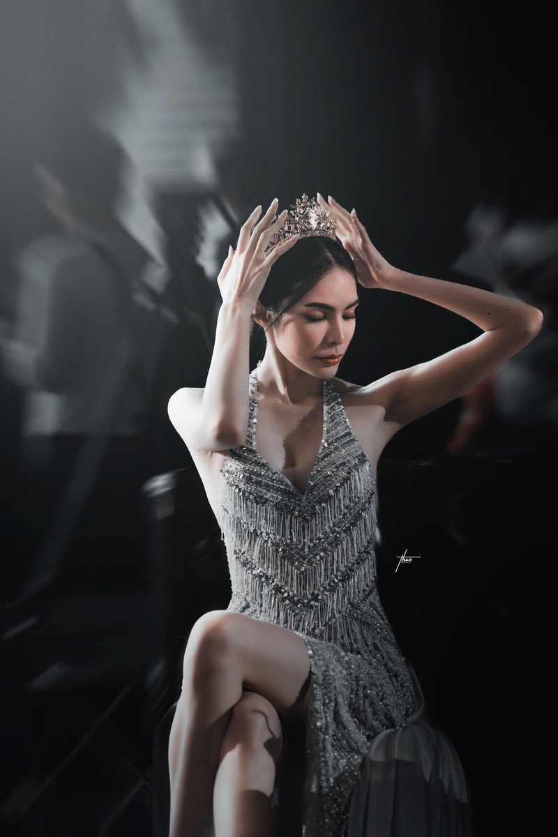 itscharlottyBR's tweet photo. Baby girl, may life repay your kindness, your pure heart, and your good soul twofold. No matter who or what tries to bring you down, your brilliance, your talent, and our love for you, nothing will extinguish.
May your Friday be beautiful, we love you!

📷: @bluethunderq 

NEW CHAPTER CHARLOTTE23
#ชาล็อตออสติน #CharlotteAustin
@itscharlotty