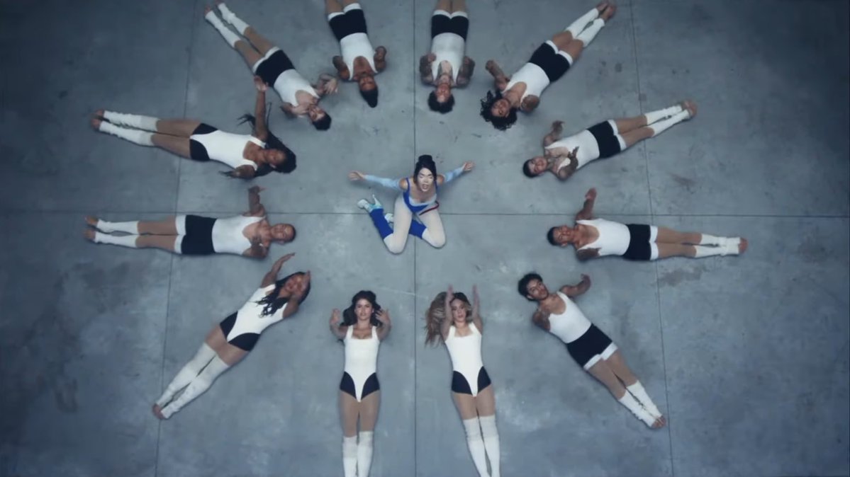 KeniaOsSitio's tweet image. Ya está disponible “Una y Otra Vez” el segundo single de “K de Karma” el proximo álbum de Kenia Os. ¿Que les ha parecido? 🦂💙