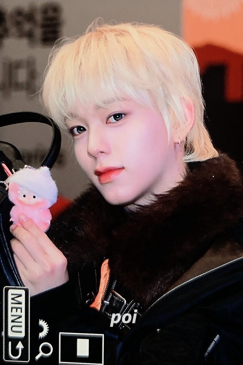 poi1028's tweet photo. 260123 미모로 공항을 뿌셔뿌셔

#CHIHEN #즈언 #簡志恩
#AHOF #아홉 https://t.co/sNnPubm1cJ