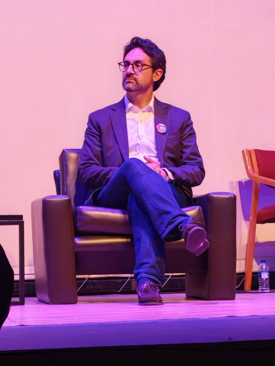 La corrupción hay que combatirla venga de donde venga, trasciende la izquierda, el centro o la derecha!
#DuplaAntiCorrupcion
#RobledoSenado10
#CamiloCamara101
#DignidadYCompromiso #Mira