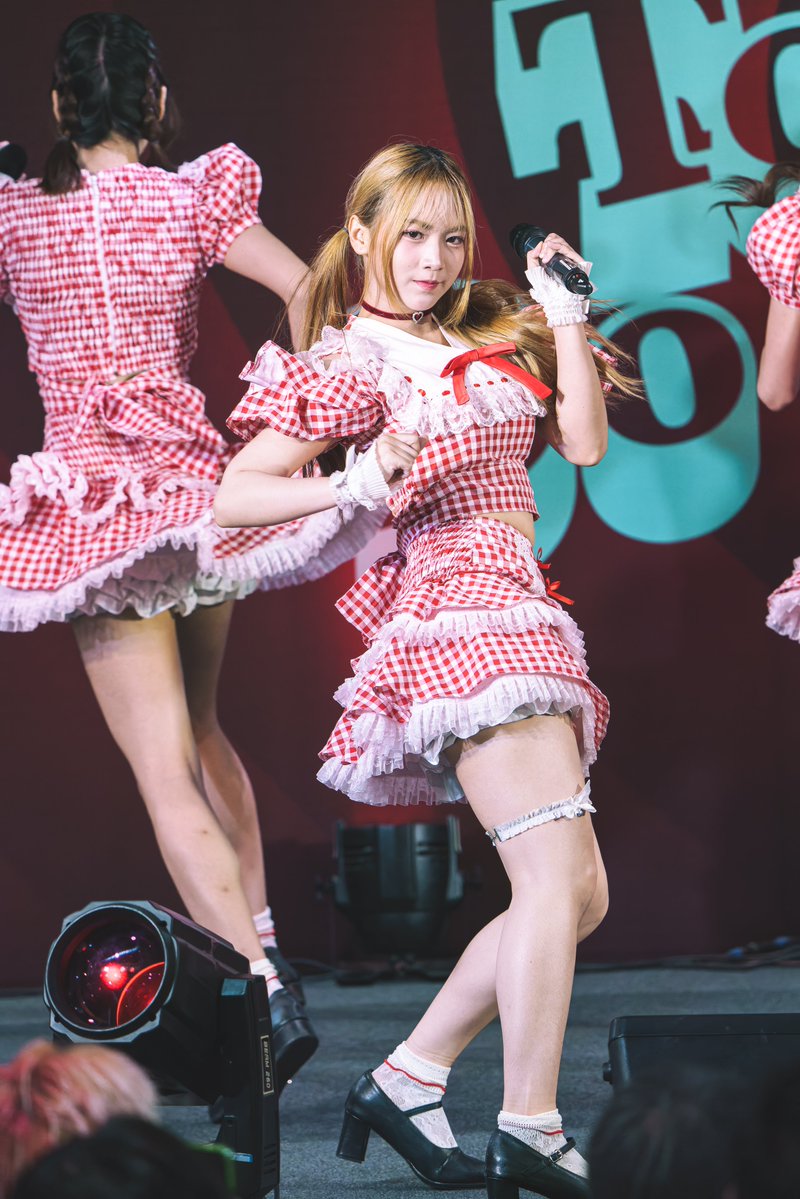 SkipWorkfor48TH's tweet image. CGM48 @ Terminal Rama 3 [2025-06-08] (MEI Part)

***  ลงรูปที่ดองไว้ครับ ***
เป็นซิงที่ชอบชุดทั้งเพลงหลัก และเพลงรองเลย
และ เหมย ช่วงนั้นคือ perf สะกดสายตามาก

อัลบั้ม
tinyurl.com/283uskuu

#CGM48
#MeiCGM48