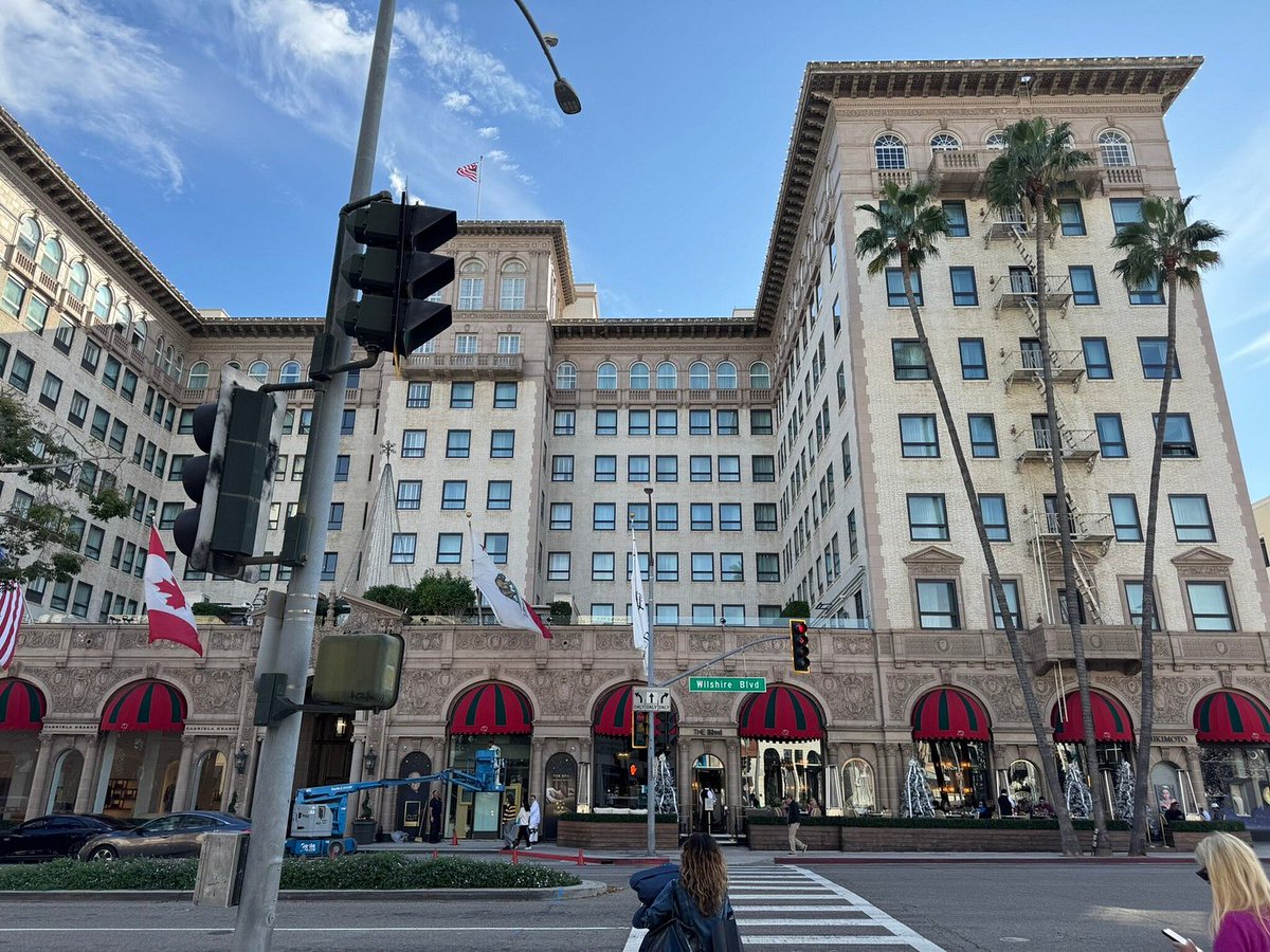 AnotherSideTour's tweet image. We love when our guests capture the magic through their own lens, and Jill C. absolutely nailed it! 

From landmarks to unexpected moments along the way, her photos reflect what The Ultimate Hollywood Tour is all about. ✨ 

🎥 The Ultimate Hollywood Tour bit.ly/4k3sNBy