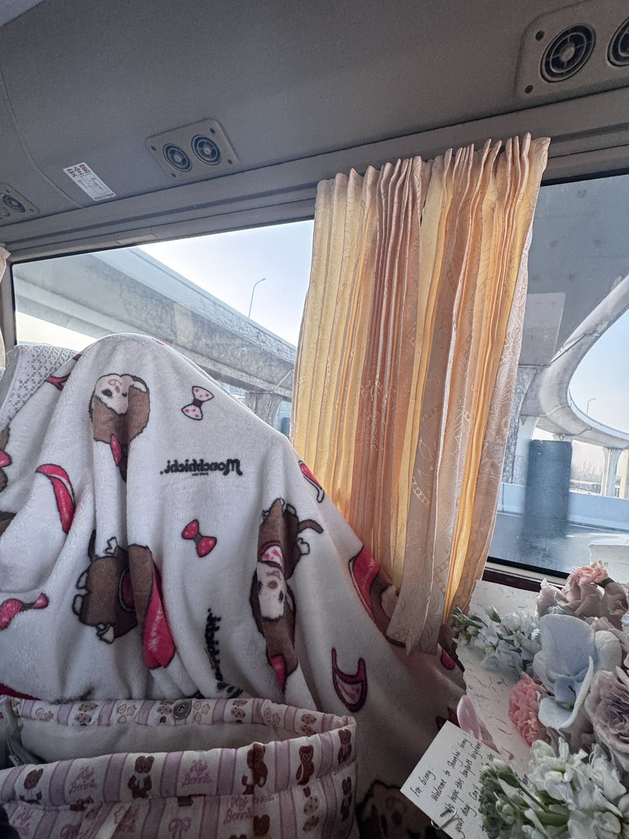 ginnynatnicha's tweet image. ก้อนอะไรคะ