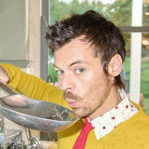 tracklist's tweet image. 🚨 Marcando o início de sua nova era, Harry Styles acaba de lançar “Aperture” como o primeiro single do álbum “Kiss All The Time. Disco, Occasionally.” 🪩

🔗: open.spotify.com/album/0pLJCdOv…