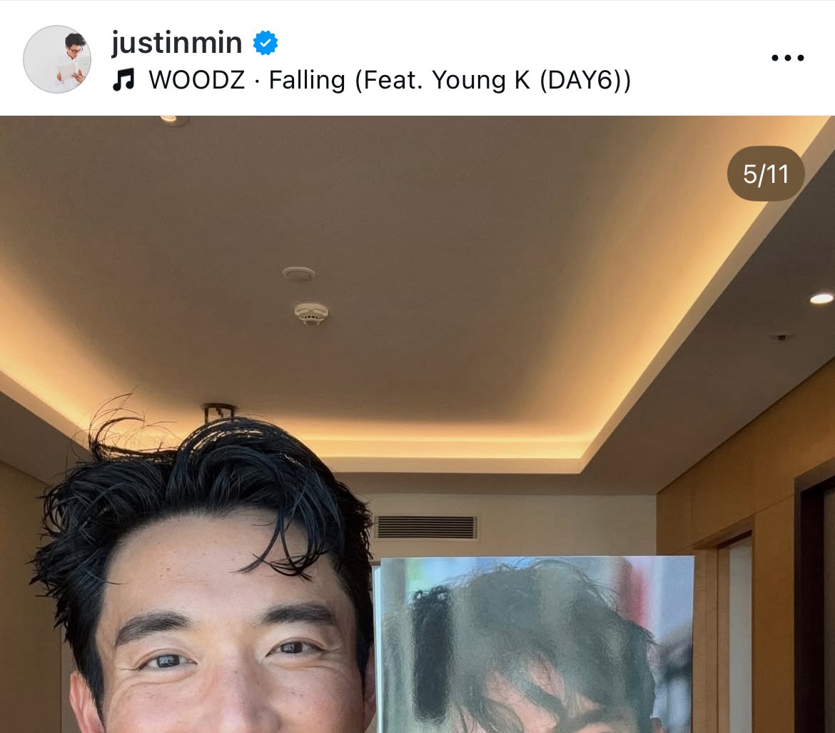 갑자기 내한해서 가짜웨딩사건 발생시키기, 인스타게시물에 우즈님노래깔기, 맥날 빅맥(이때 모델: 조승연씨..) 사진 올렸다 삭제하기   이 모든게 갑자기 한큐에 설명된다고?    너 우즈랑영화찍고 럽스타중이엇던거라고?   ㅜㅜ