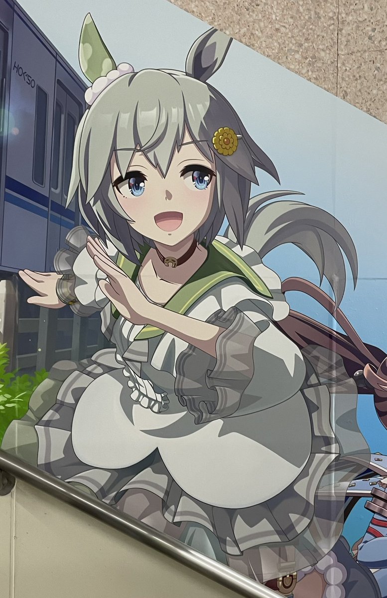 fe8wggc4's tweet image. 白井駅の駅構内階段側面のウマ娘コラボ装飾③
北総鉄道コラボ用イラストの装飾
セイウンスカイ
ヤマニンゼファー
ニシノフラワー
装飾全体図