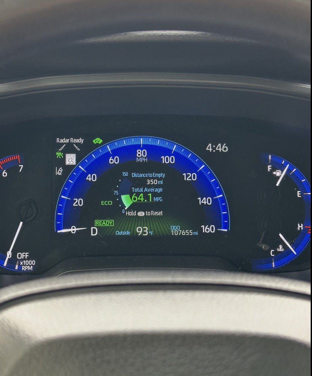 max legroom tweet media