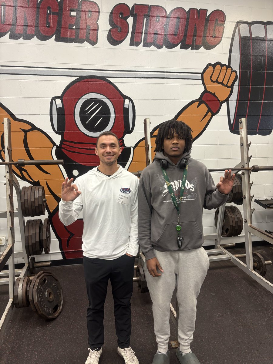 KalebClarke_'s tweet photo. BIG thank u to @CoachSchov with @FAUFootball for taking his time to come out to @tshs_football_ and give me a look https://t.co/hlZYy1wSnq