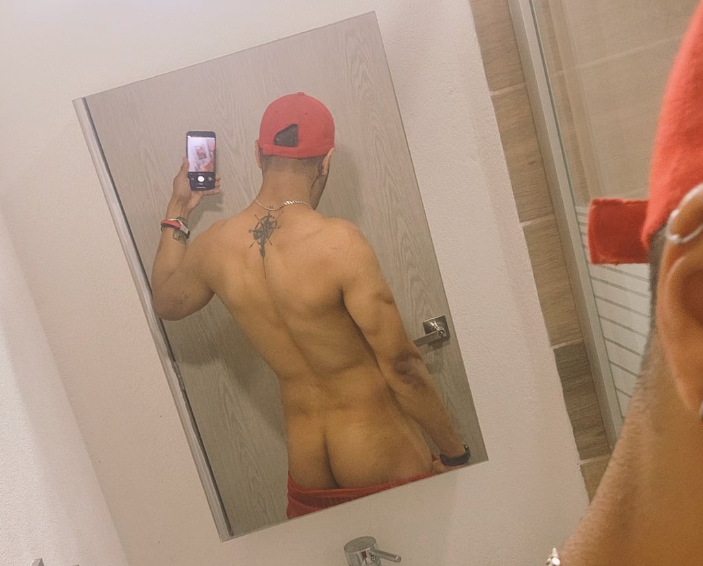 Haciendo presencia en #JuevesDeTentación y presumiendo que soy #SeductoresTeam