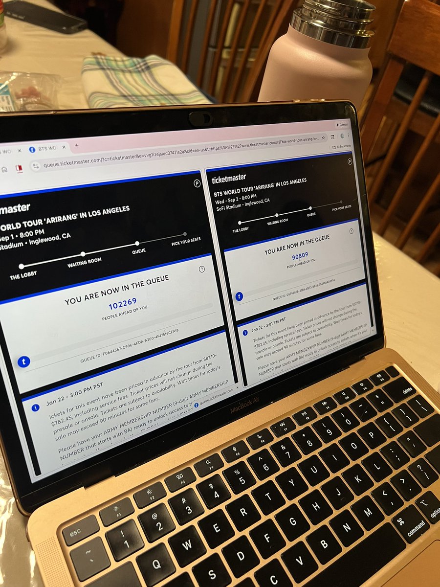 Pthach04's tweet photo. I was in the queue for BTS LA 9/1 for 1 hr and 30 mins started from 90,000k and all tickets are sold out. PLEASEEEEEE if you got tickets for a show already leave some for other army 😭😭 but congrats to those who got tickets 🤞#BTS_ARIRANG #sofi #bts #jungkook https://t.co/iEgD0H89Jf
