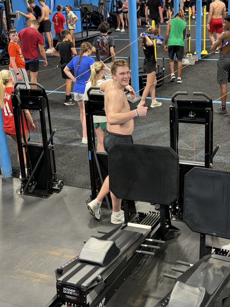 Elder Football Parents 2025 tweet media