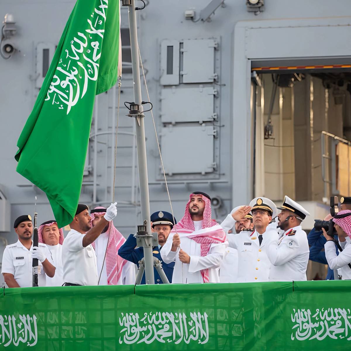 ALAwja_'s tweet photo. وزير دفاع المملكة العربية السعودية.. 🇸🇦 https://t.co/nDJQjJbMzz