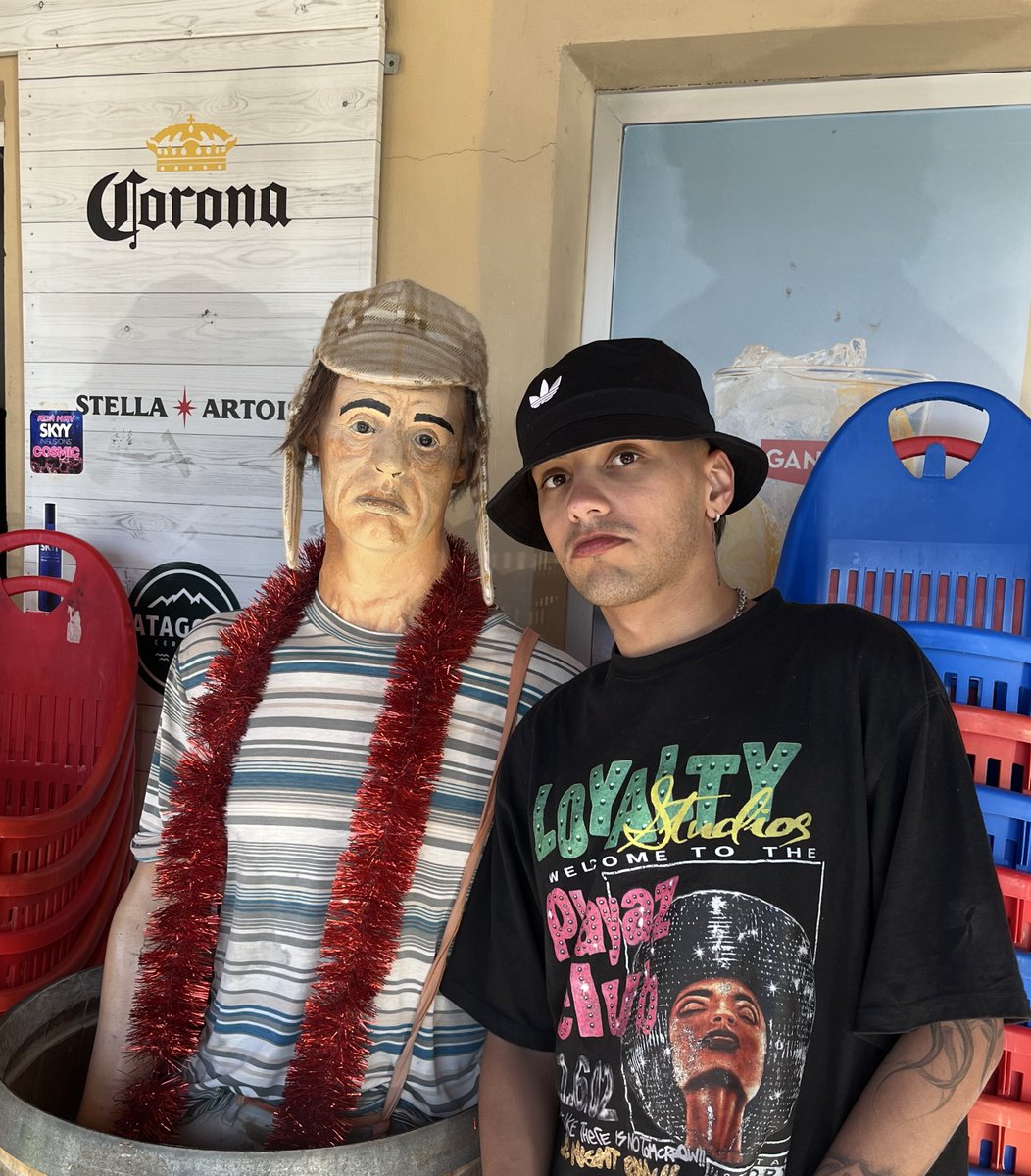 FrozoudaKnow's tweet image. estaba triste el compañero