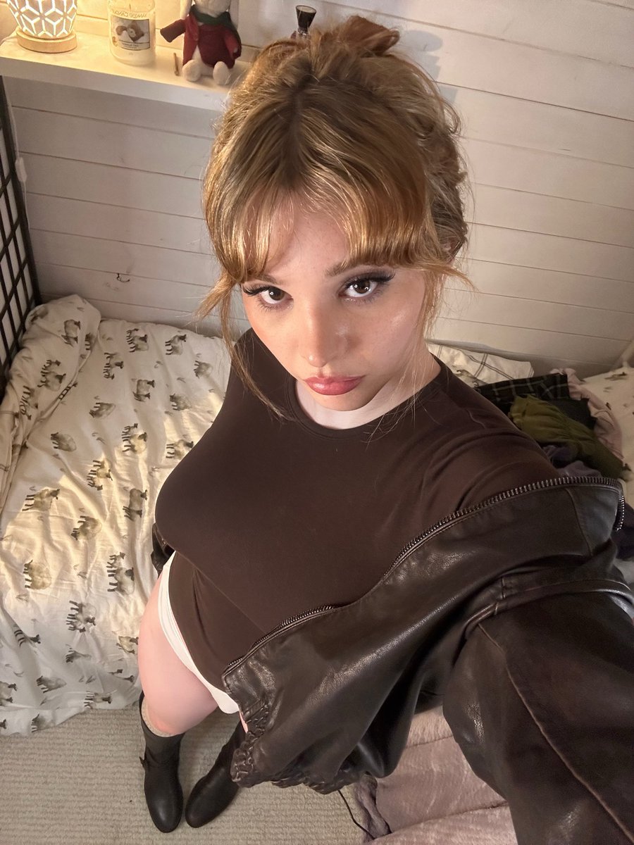 TransEverly's tweet image. Beautiful transgender girls ♥️ who's in😂