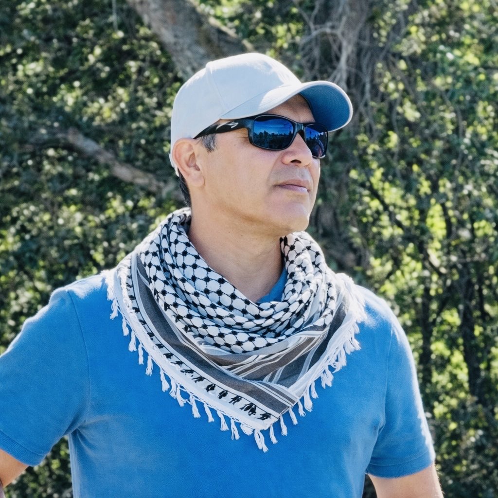 IHameedQ's tweet image. My name is #ImmiCan and I support @ImranKhanPTI and #Gaza 

#StopGazaGenocide 🍉
#FreePalestine 🇵🇸
#FreeImranKhan 🇵🇰