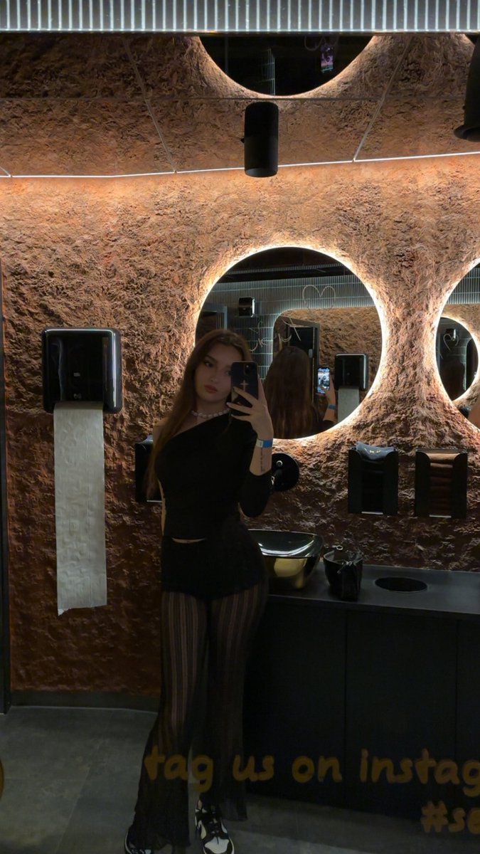 luna tweet media