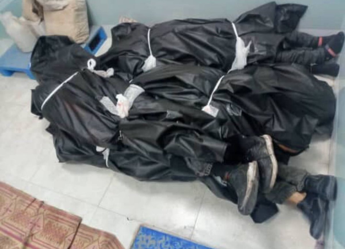 shaaheen98's tweet photo. 🚨🚨close friend of mine is a medical staff at a hospital in Rasht told me : 
⭕️night of the January 9th , number of dead bodies was SO HIGH that they ran out of body bags⭕️
This is a humanitarian catastrophe.
And the world remains silent.
#IranMassacre 
#DigitalBlackoutIran https://t.co/s8CFB0dabA