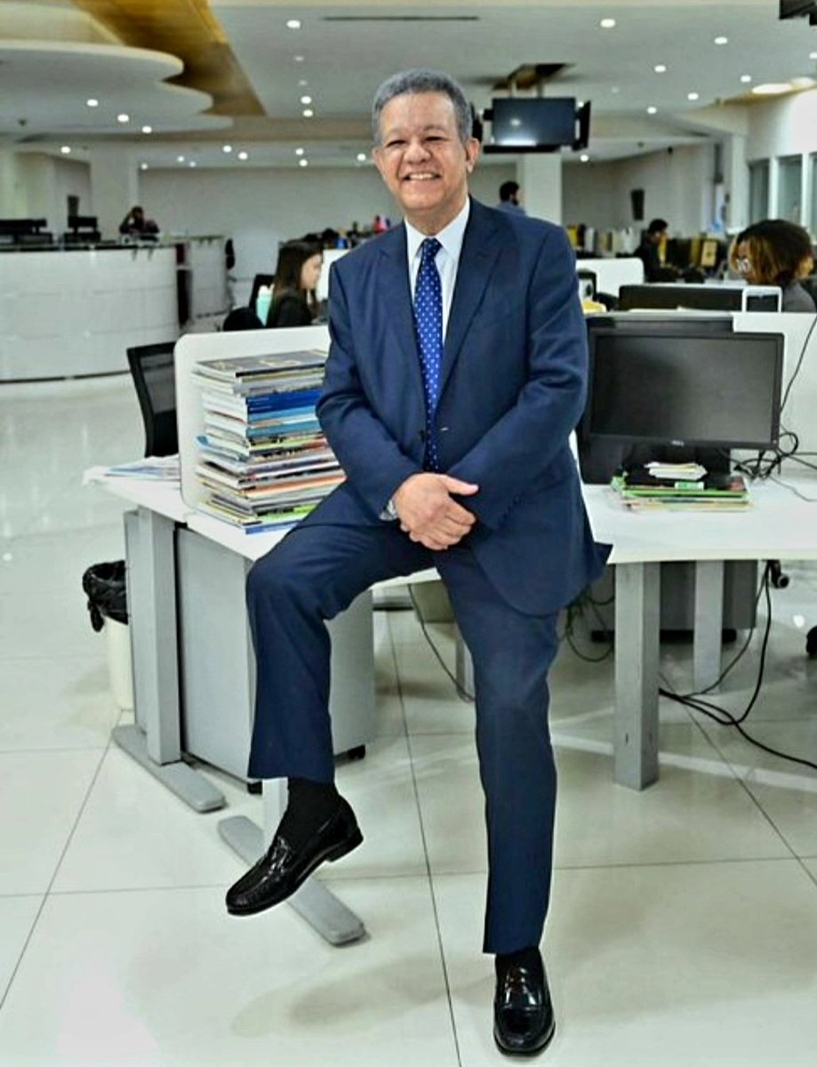 SumateFP's tweet image. CONSIDERAMOS ESTA, COMO UNA FOTO SIMBÓLICA DEL PRÓXIMO PRESIDENTE DE LA REPÚBLICA DOMINICANA LEONELFERNÁNDEZ,
AL PRESIDENTE LE GUSTA, DUPLICALA EN LA REDES.