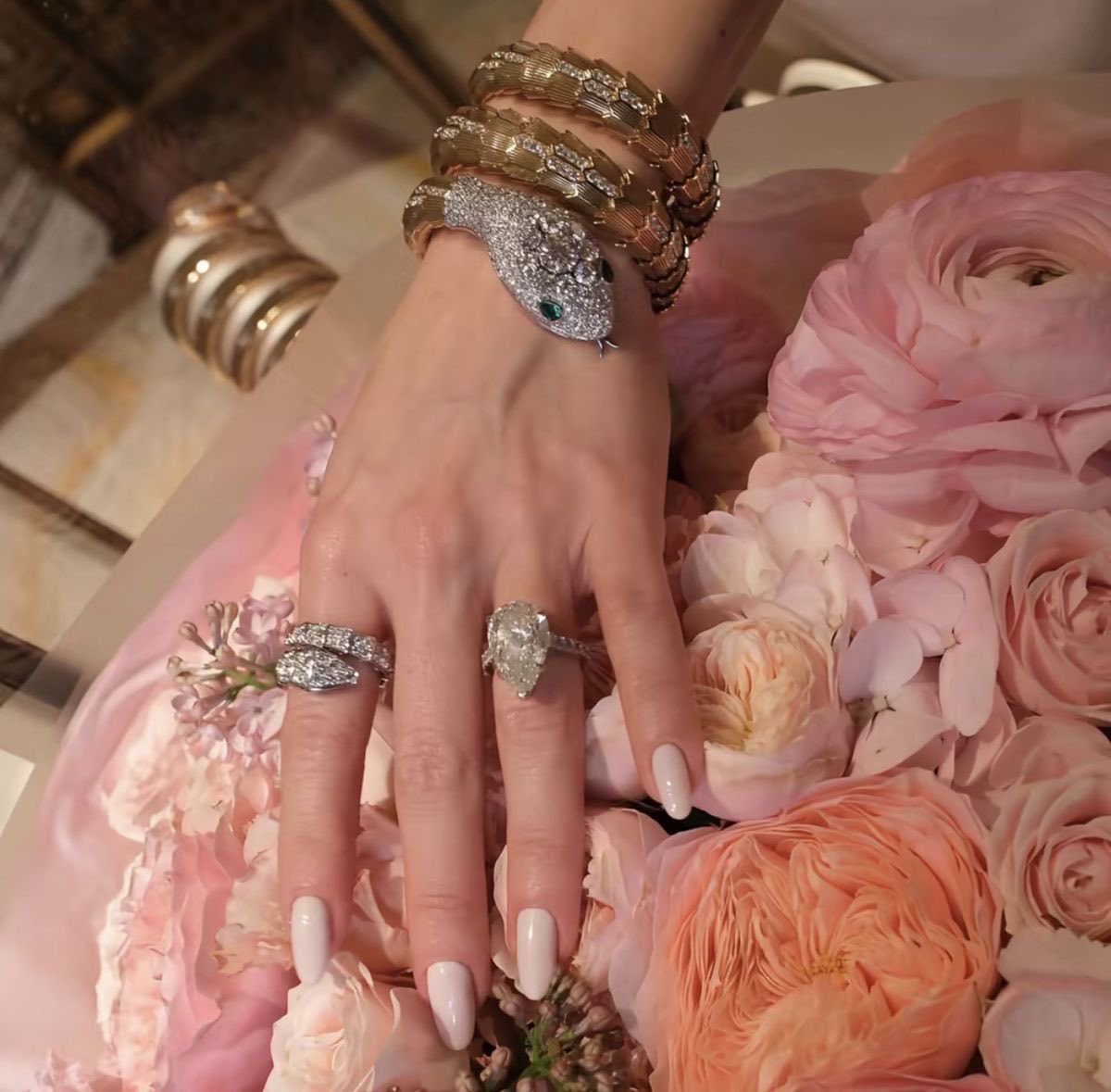 Beauty ✨ (@outfit_luxy) on Twitter photo 