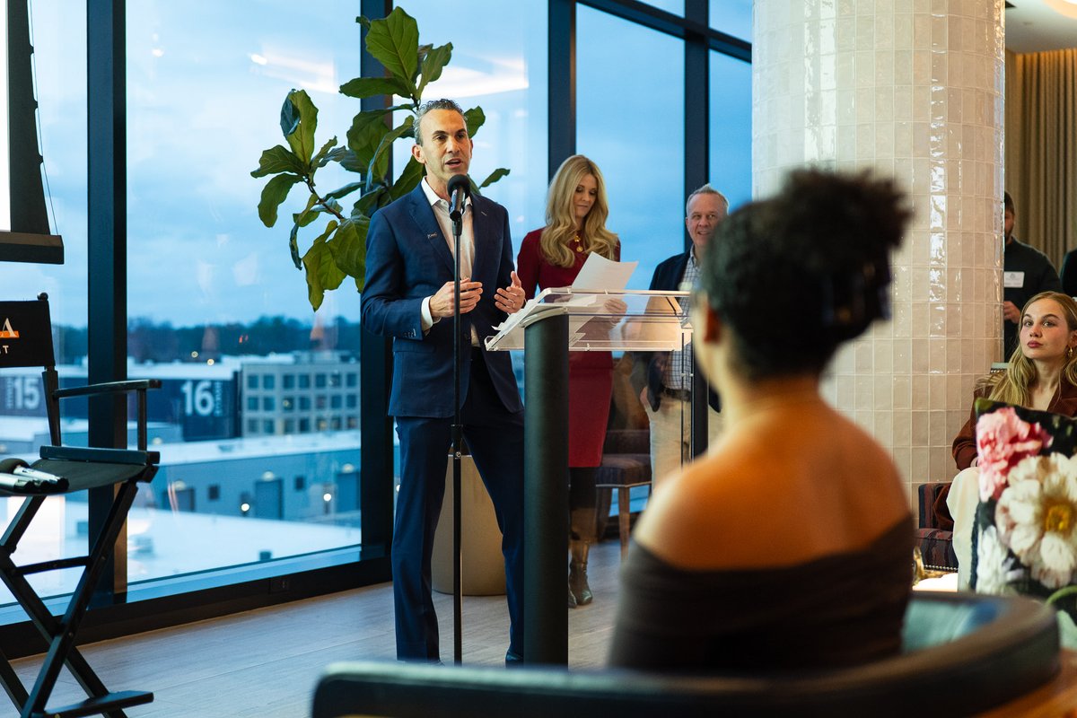 Greg Kaufmann tweet media