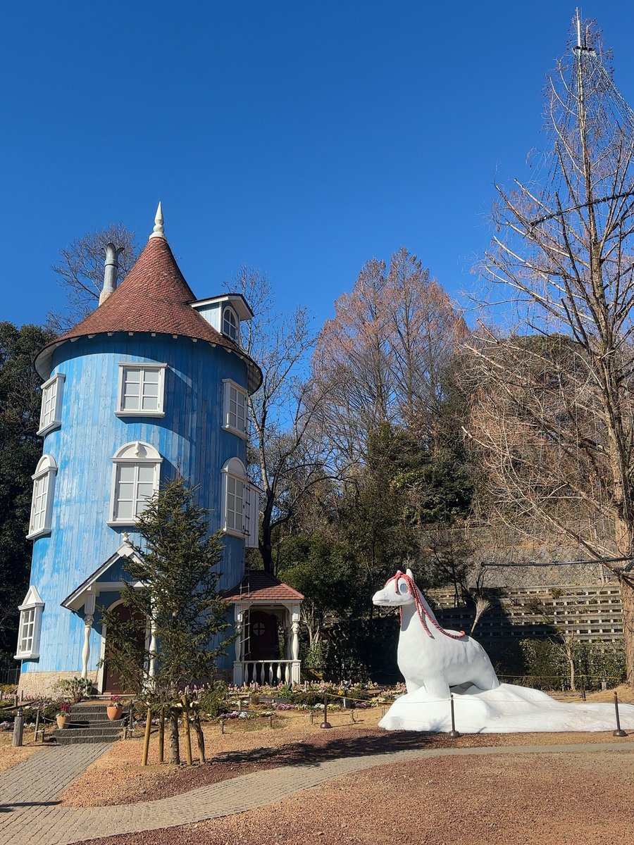 ゆるっとストアのオンライン参戦してたらショーを逃してしまった💦

けど、帰り際にムーミン達に出会えた！
スナフキンがハイタッチしてくれた🩷

次の回見れるかな😂

#カナヘイ　#ムーミンバレーパーク