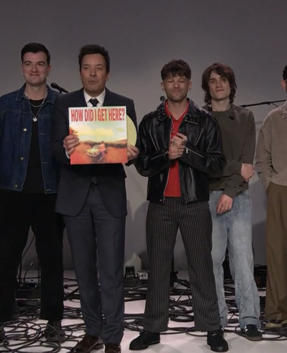 sunnychaos28's tweet image. HES SO FUCKING PROUD OF HIMSELF LOUIS I WILL CRY