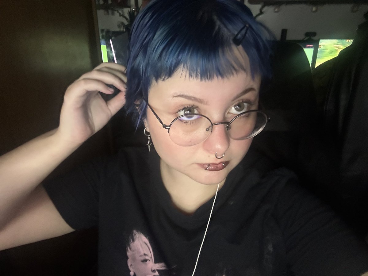 cremefrog's tweet image. 