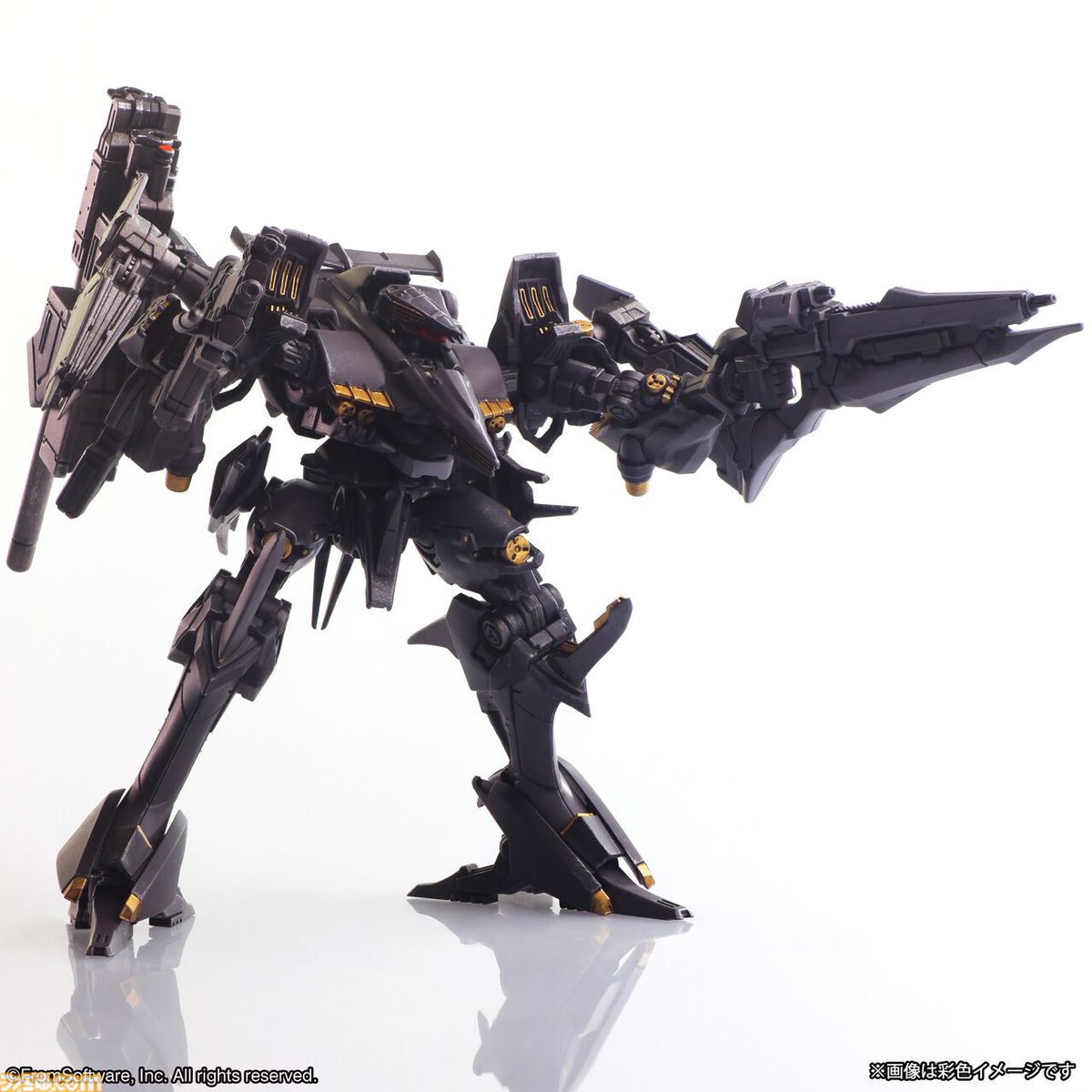 famitsu's tweet photo. 『アーマード・コア』プラモデルが8月下旬発売。フロム・ソフトウェア監修のもと、高密度なディテールで再現
https://t.co/AFfv4Fg0zQ

『ARMORED CORE 3』よりクレスト、ミラージュ、『ARMORED CORE 4』よりレイレナード、『ARMORED CORE for Answer』よりラインアークがラインアップ。 https://t.co/WSzHvSE1ZQ