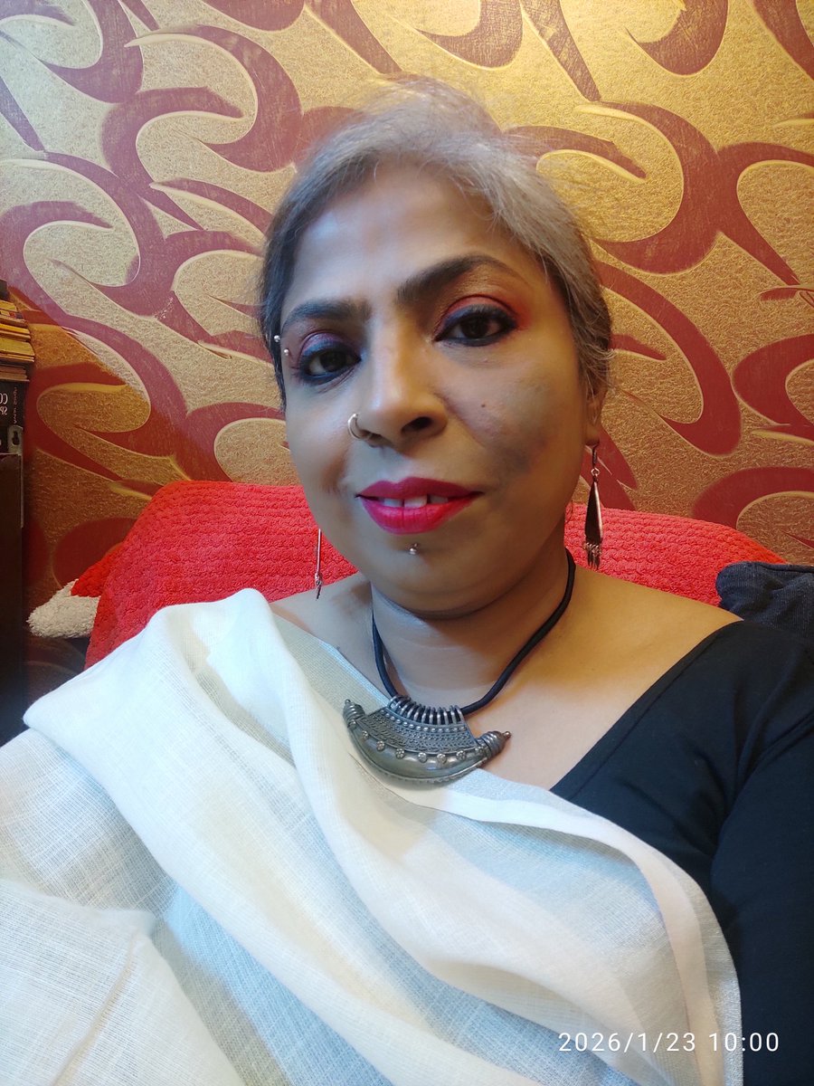 sanjukta's tweet photo. Happy birthday selfie. #23jan #birthdaygirl #birthdaywoman https://t.co/tt4gP7OLIr