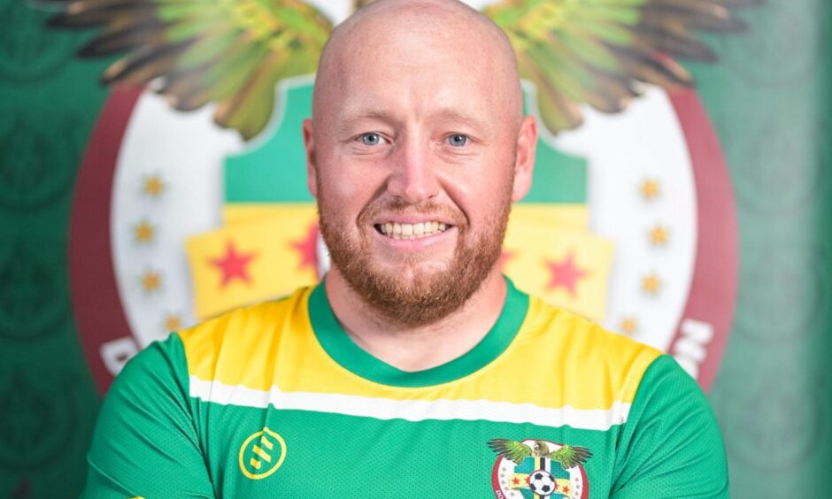 thecouriersport's tweet image. EXCLUSIVE: Dundee United die-hard in dreamland after shock international appointment – and will face ex-Tannadice cult hero dlvr.it/TQWG3L